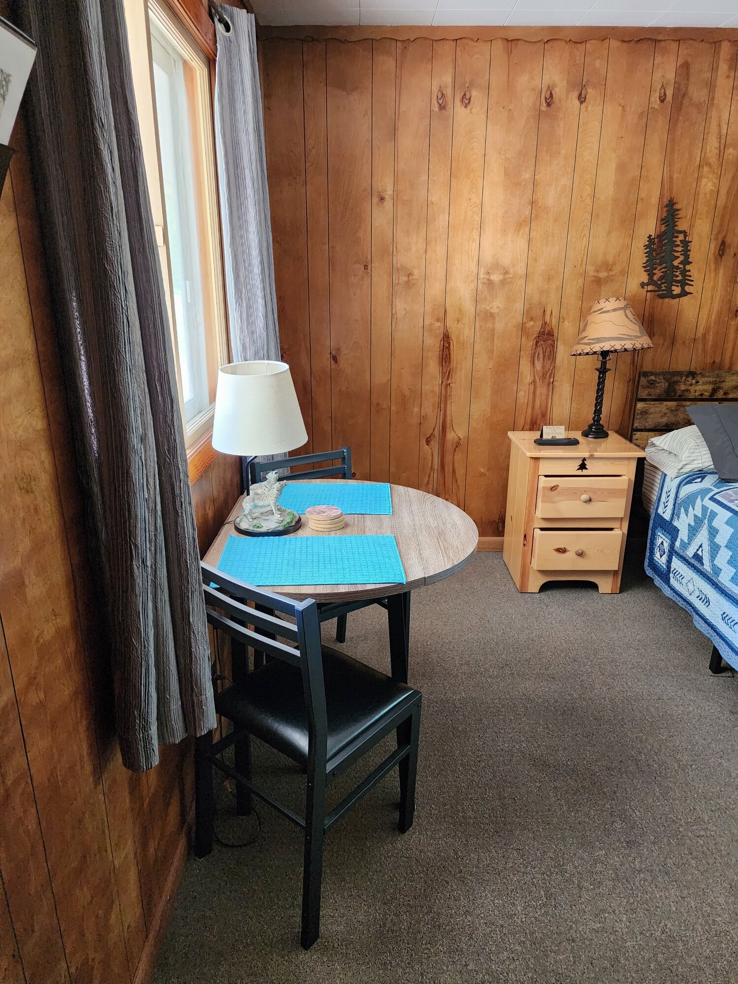 Sunshine Motel And Cabins-客卧