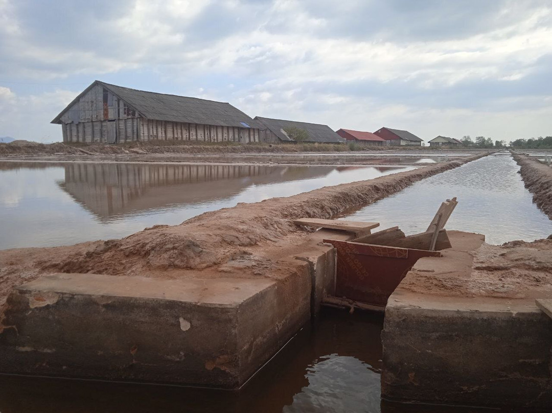 Salt Fields-贡布必去景点