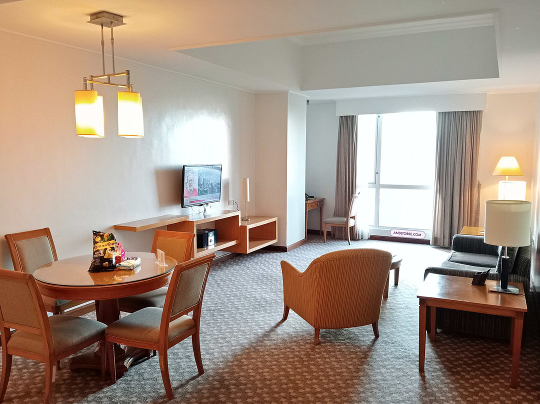 林登套房旅馆主图