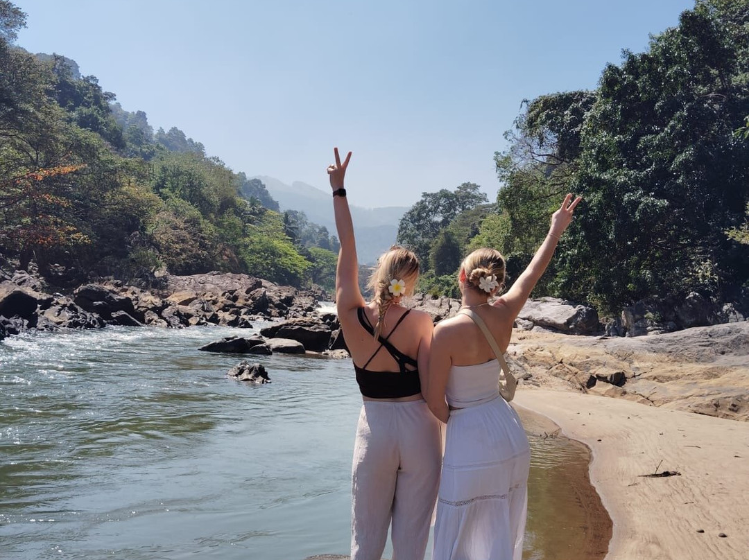 Kandy travel with sana-康提必去景点