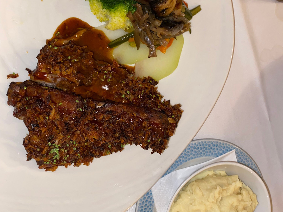 Avo Micas Restaurant