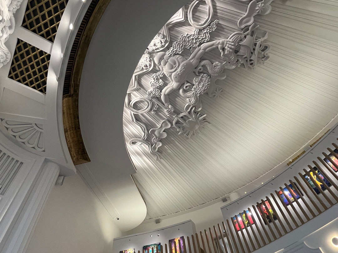 Le Comoedia Galerie d'At-布列斯特必去景点