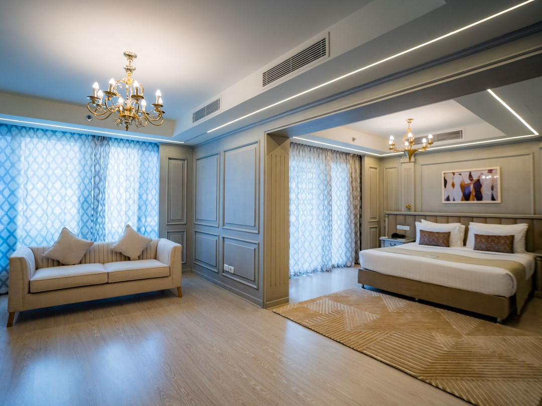 地中海阿祖尔酒店主图