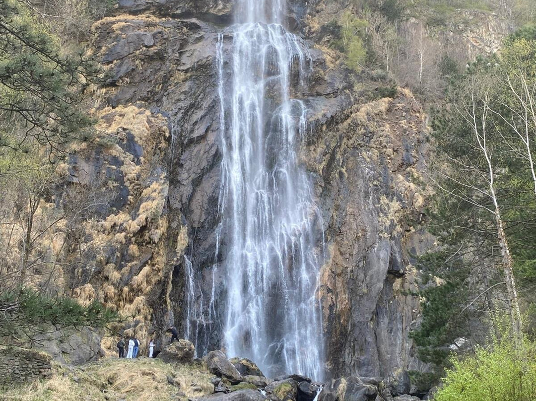 Cascade de Pisse-Vache-Matafelon-Granges必去景点