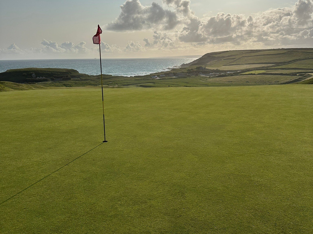Mullion Golf Club景点图片