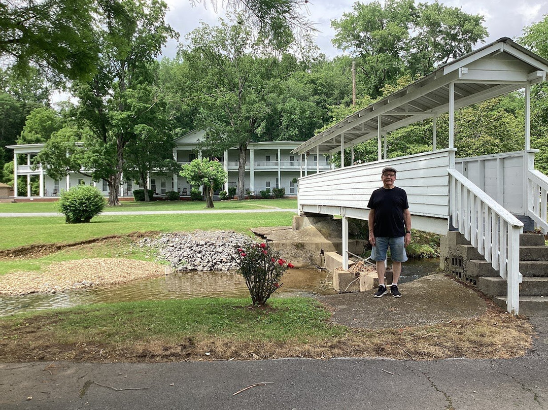 The Donoho Hotel主图