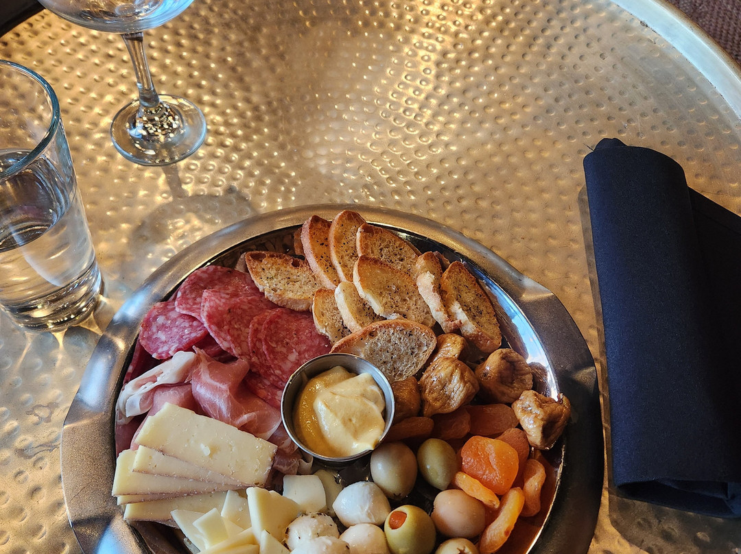 Homa At Kinship Landing