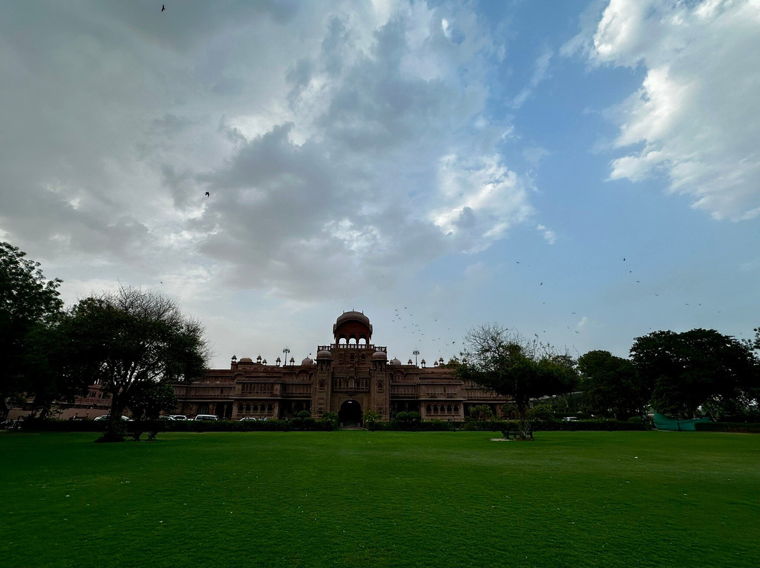 拉克西米尼瓦斯宫酒店主图