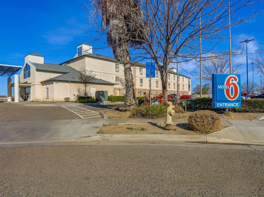 Motel 6 Lemoore