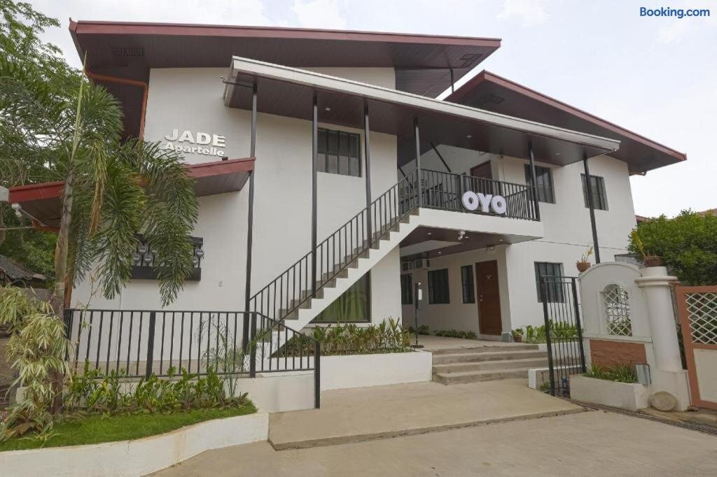 OYO 736 Jade Apartelle