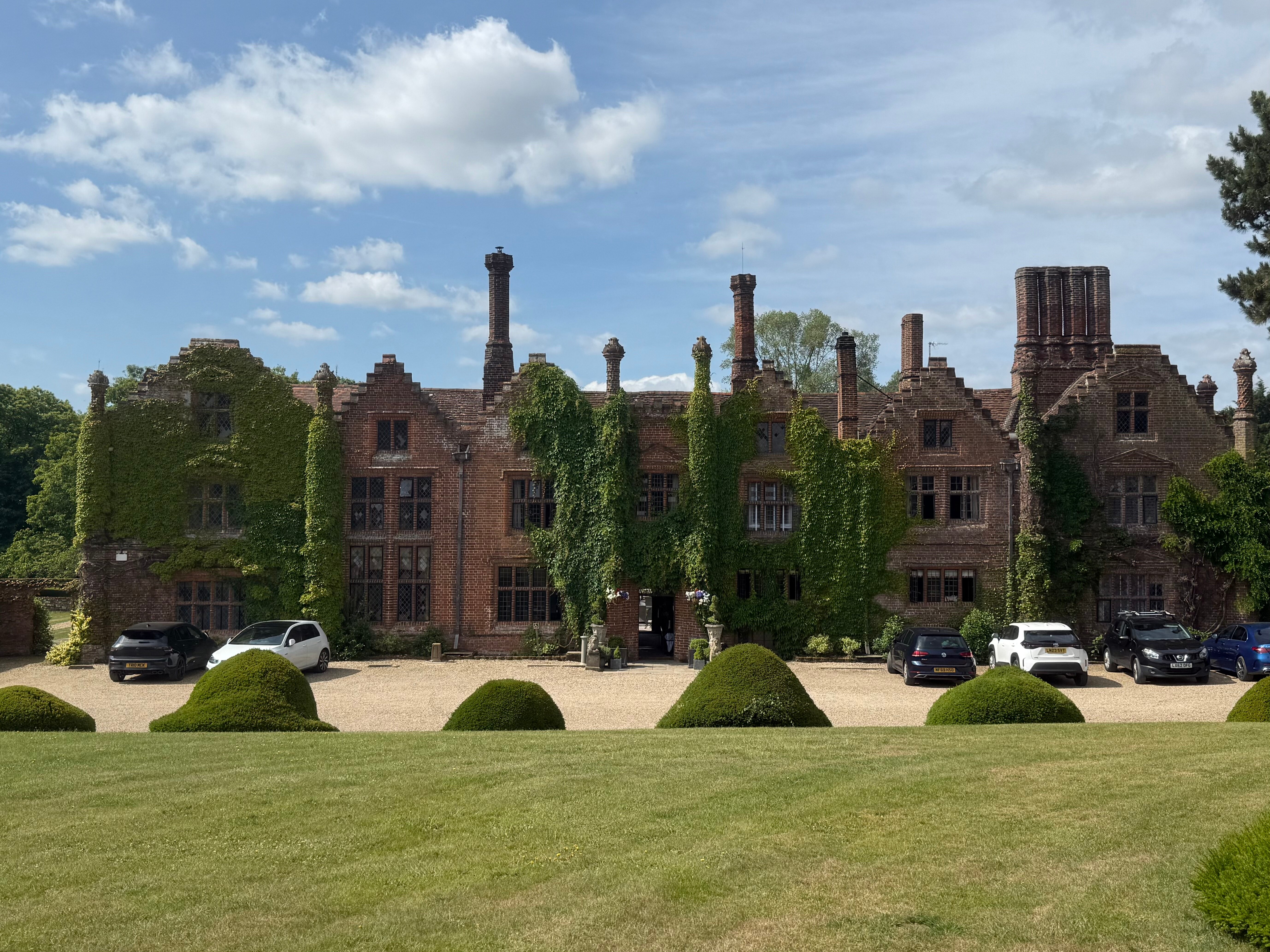 Seckford Hall Hotel And Spa-浴室