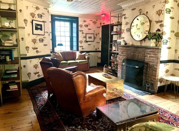 Hasbrouck House主图