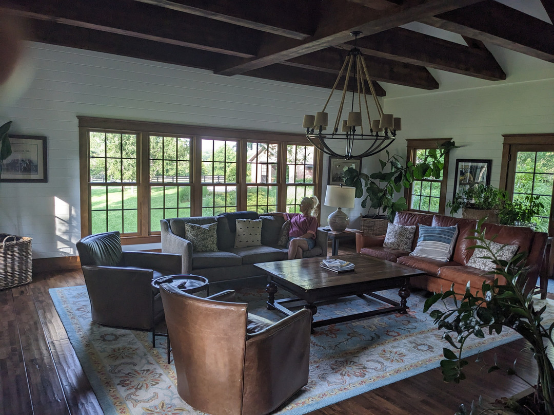 Eighth Pole Inn主图