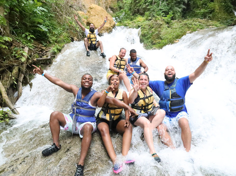 Thompson Tours & Transfers - Day tours-蒙特戈贝必去景点