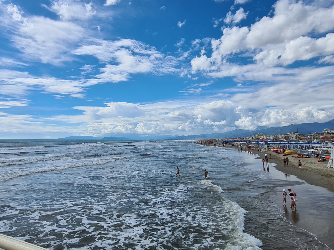 Pontile Bellavista Vittoria-Lido di Camaiore必去景点