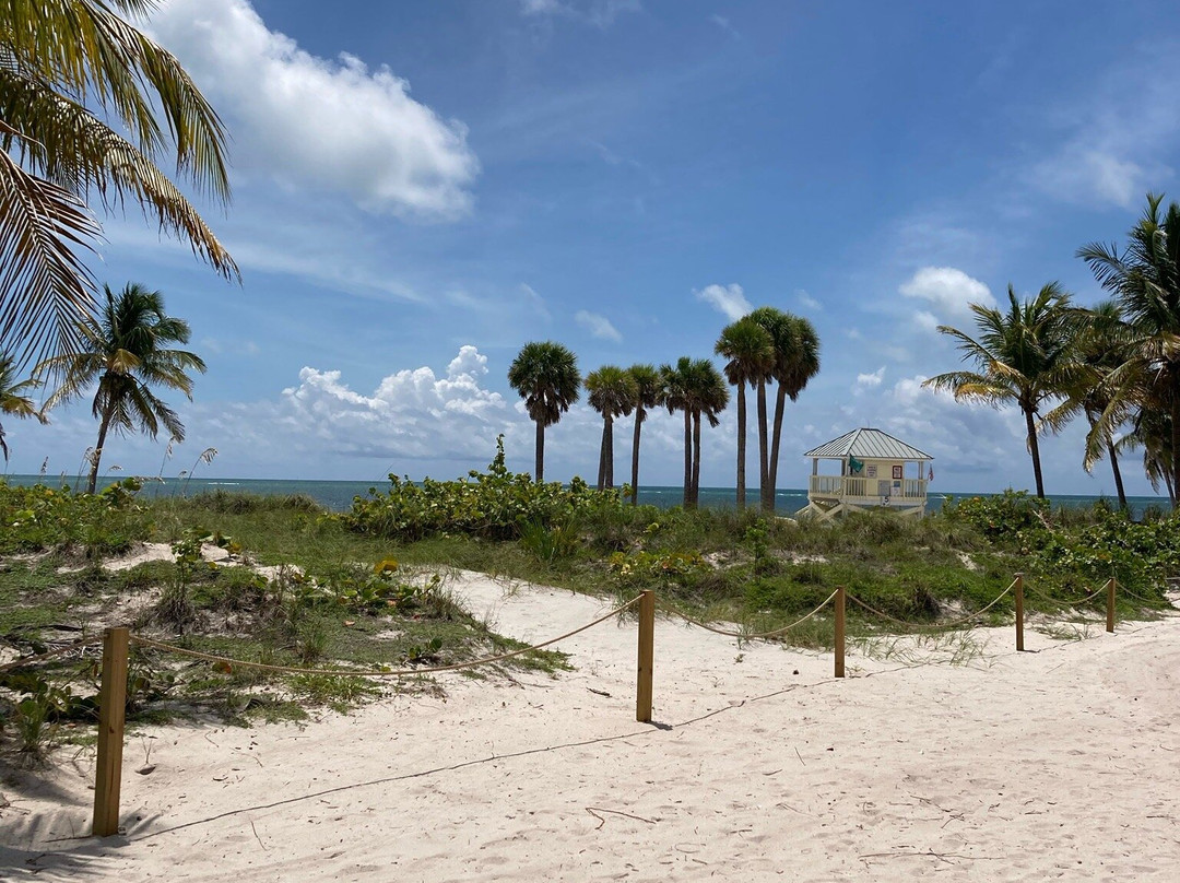 Crandon Beach-比斯坎湾必去景点