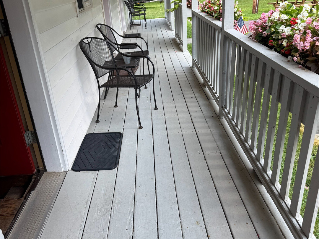 Smith's Colonial Motel主图