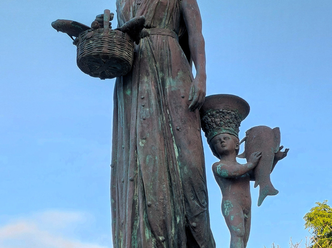 Monumento Allegoria Del Mare Di Ivan Theimer (1998)-福洛尼卡必去景点