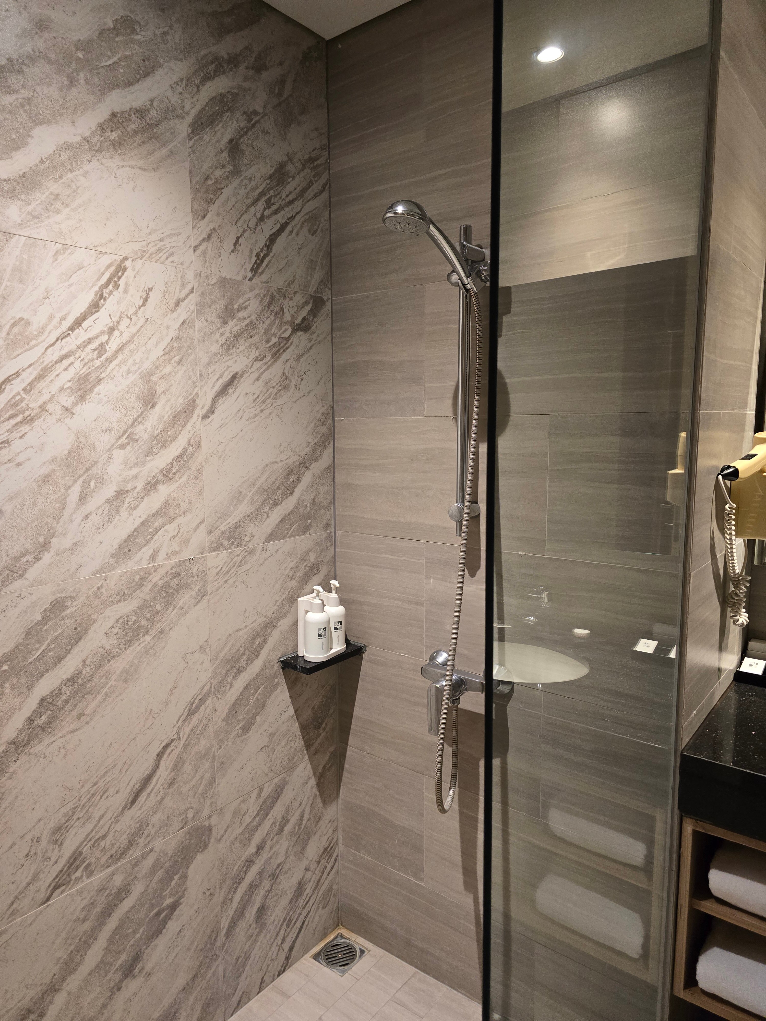 Swiss-Belinn Karawang-浴室