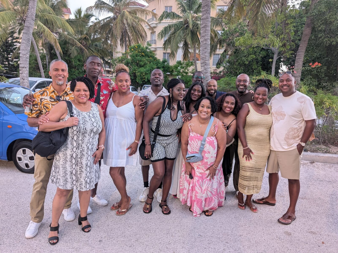 Transfer TCI-普罗维登西亚莱斯必去景点