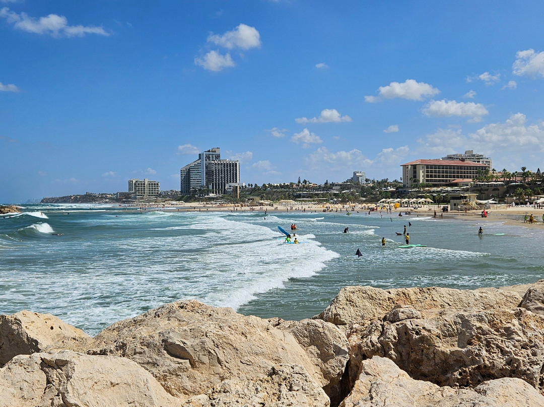 Acadia Beach-荷兹利亚必去景点
