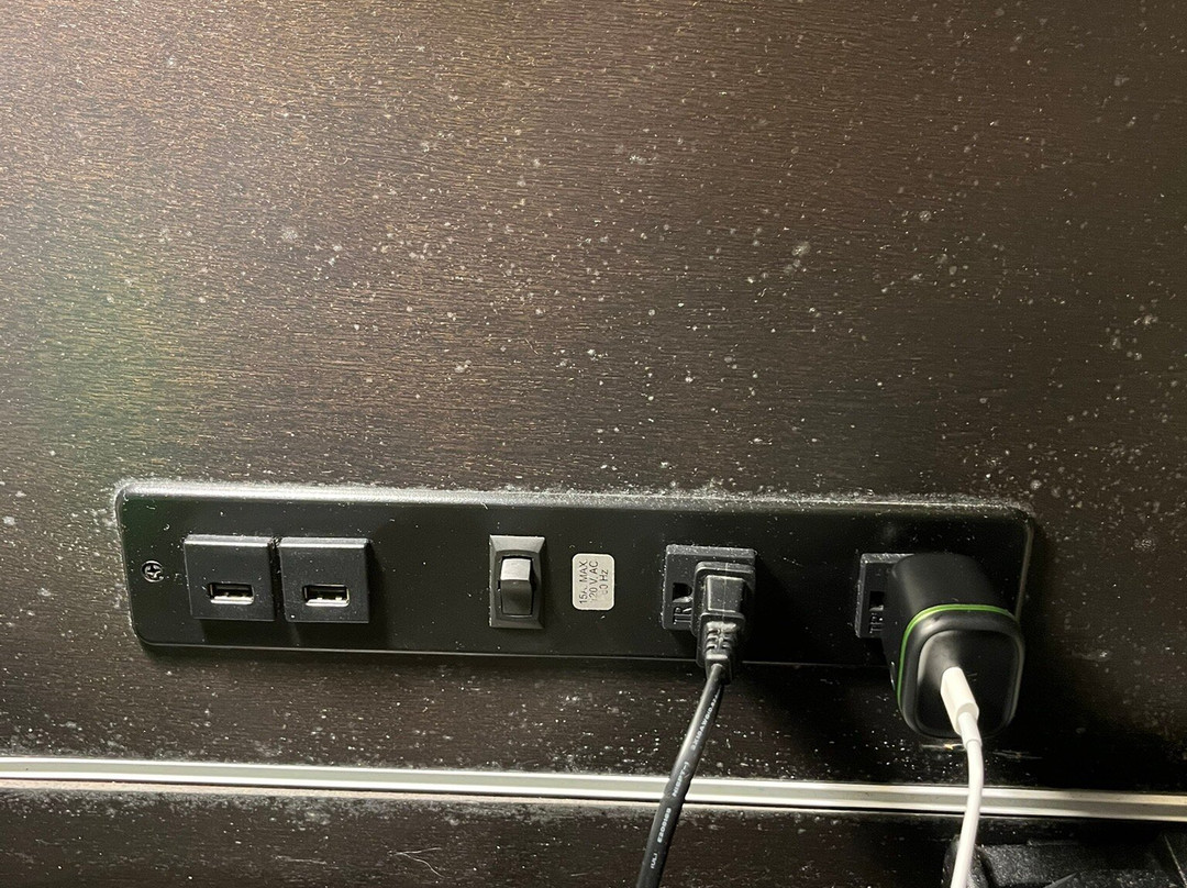 哈迪维尔希尔顿海德快捷假日&套房酒店主图