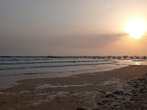La Plage de Saint-Jean-de-Monts-圣热昂德蒙特必去景点
