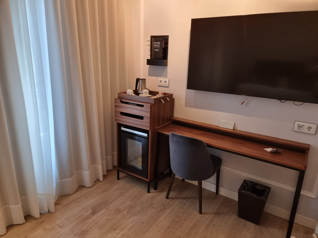 加泰罗尼亚支柱酒店主图