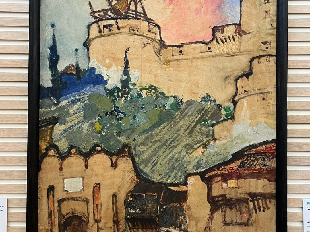 Campana dei Caduti-罗韦雷托必去景点