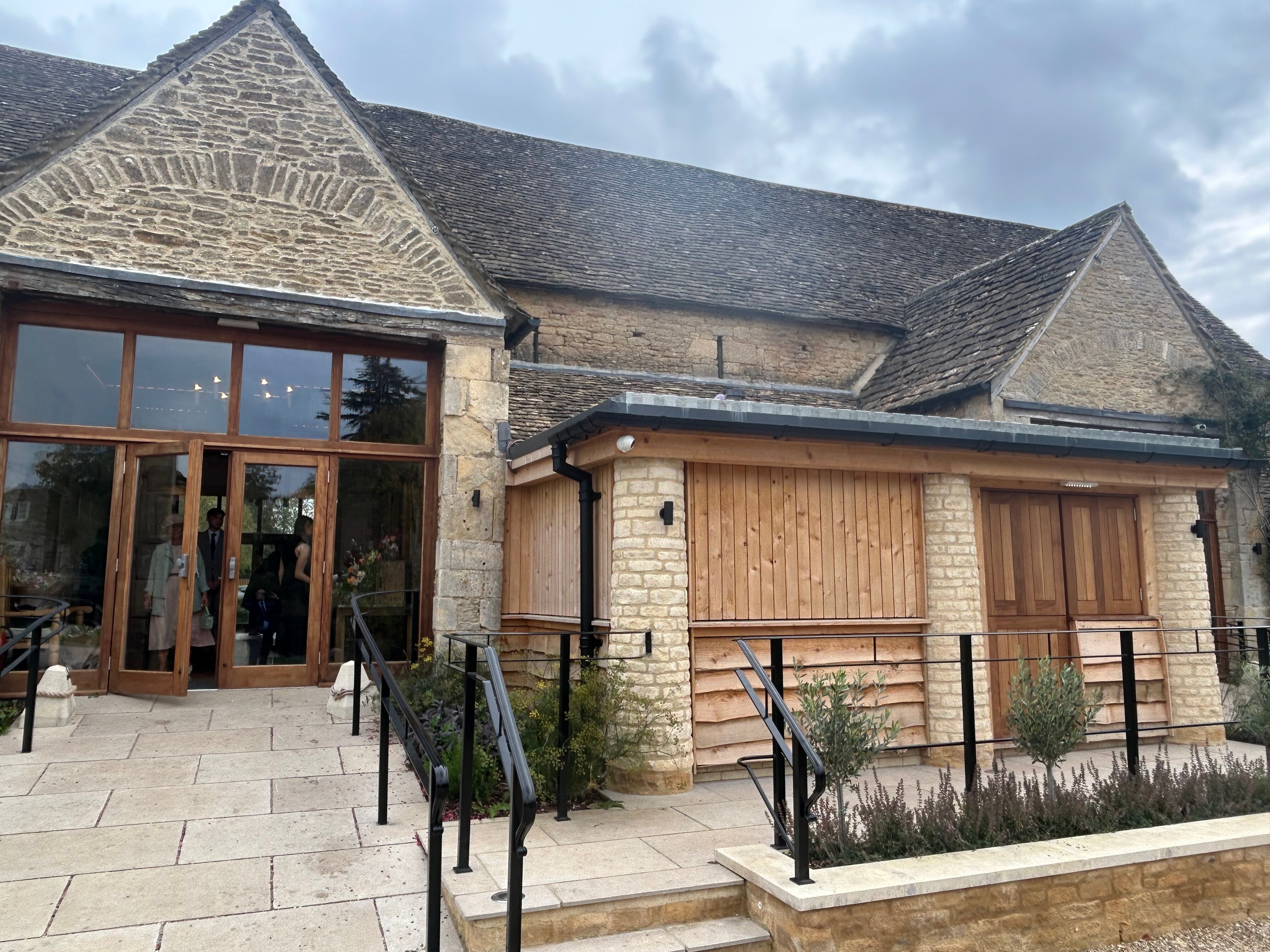 The Great Tythe Barn-官方