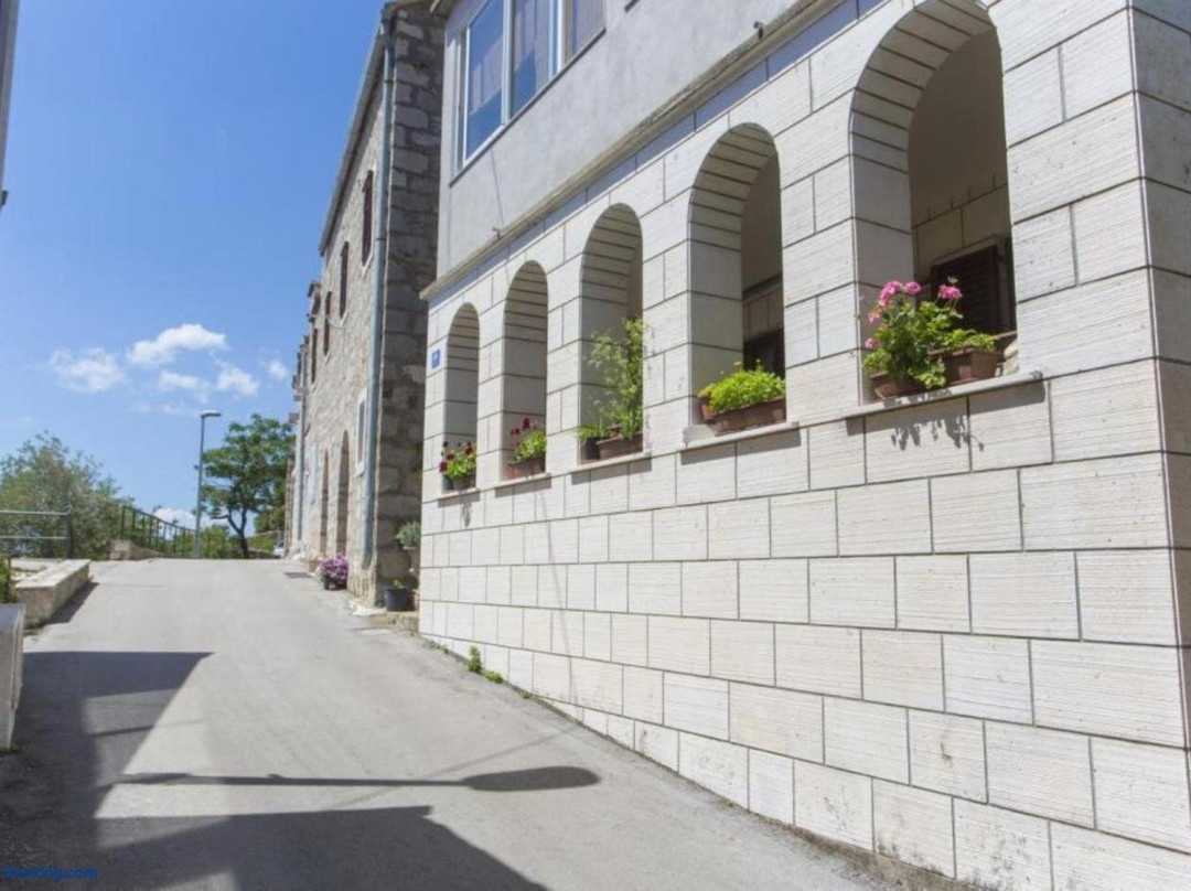 Beachfront Apartments Andrijevic
