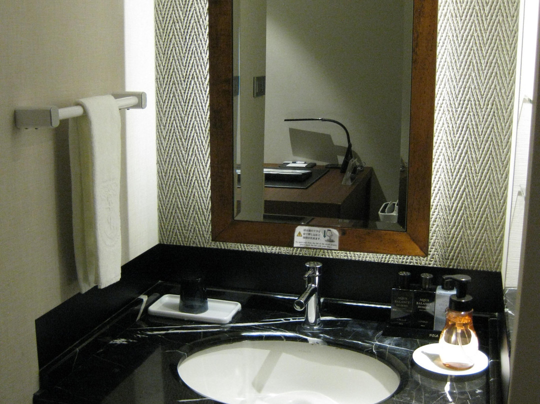 Clayton Bay Hotel主图