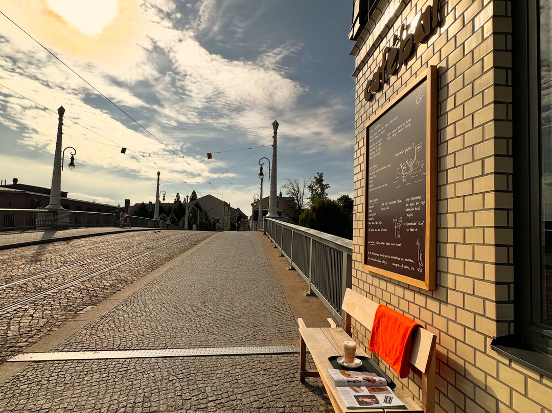 Cafébar im Brückenhäuschen mit Kanuverleih