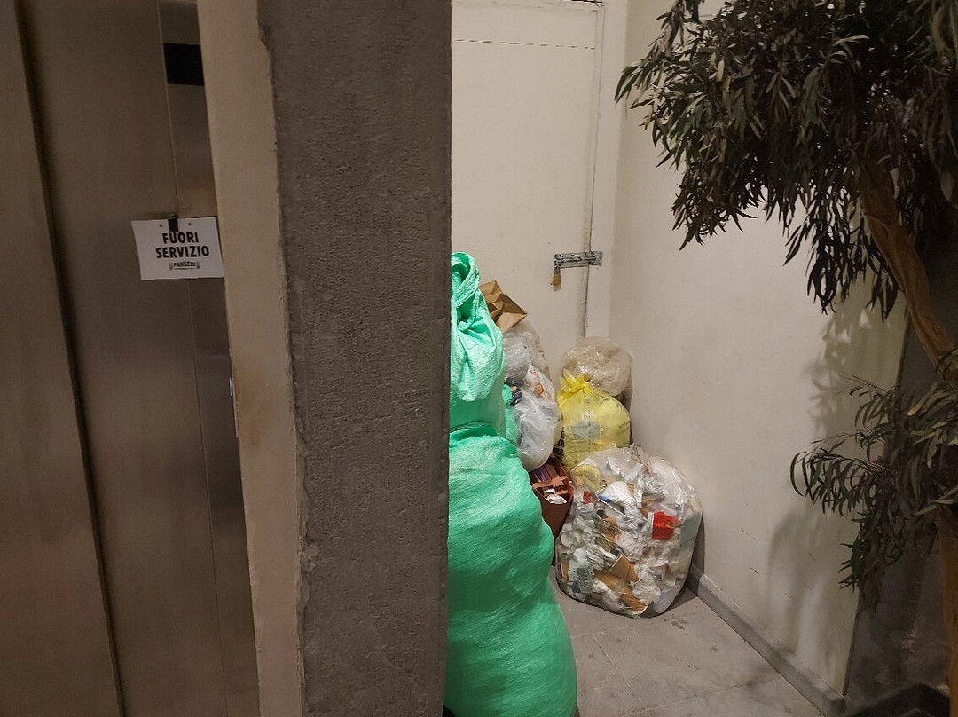 Bergamo Inn 21主图