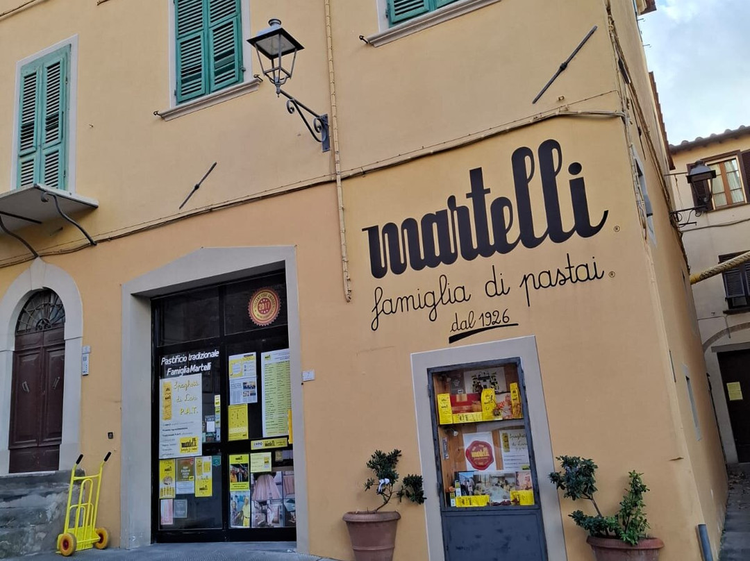 Castello dei Vicari-Lari必去景点