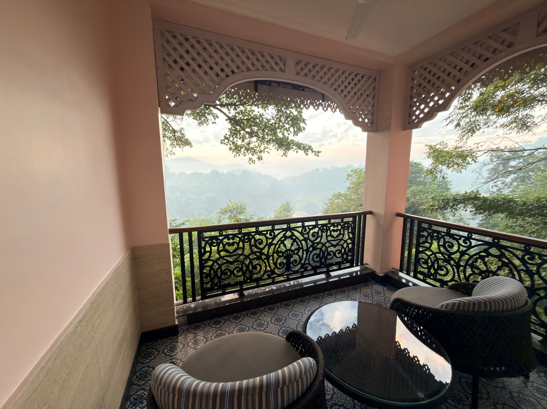 Mayfair Spring Valley Resort Guwahati主图