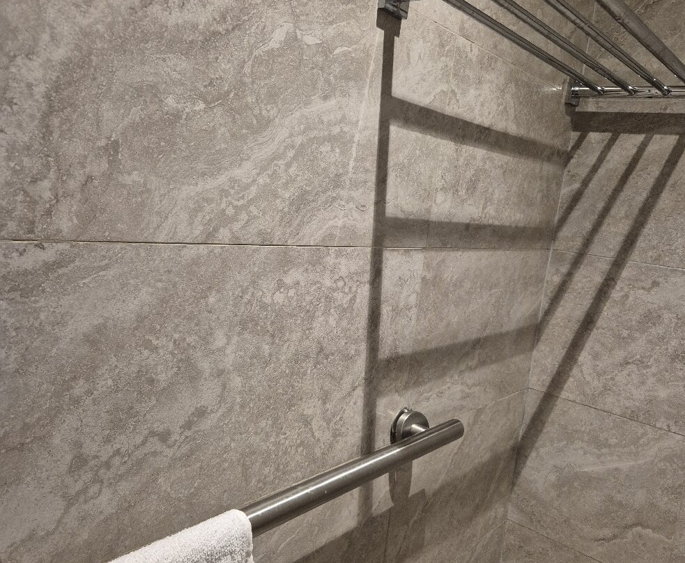 The Excelsior Hotel主图