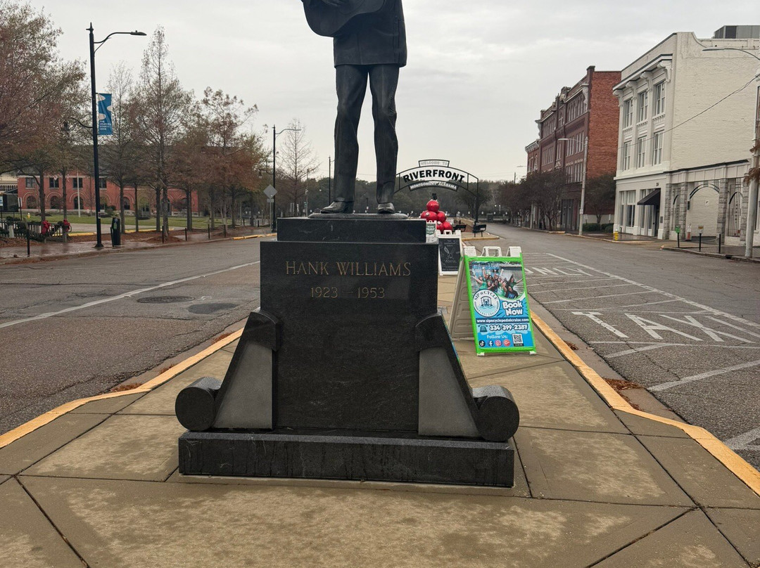 Hank Williams Statue-蒙哥马利必去景点