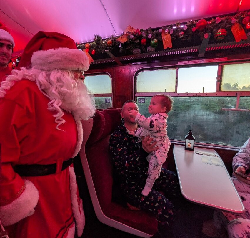 The Polar Express Train Ride at Wensleydale-Leeming Bar必去景点