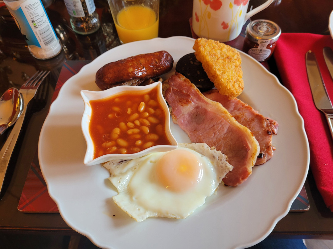 Holywell House主图