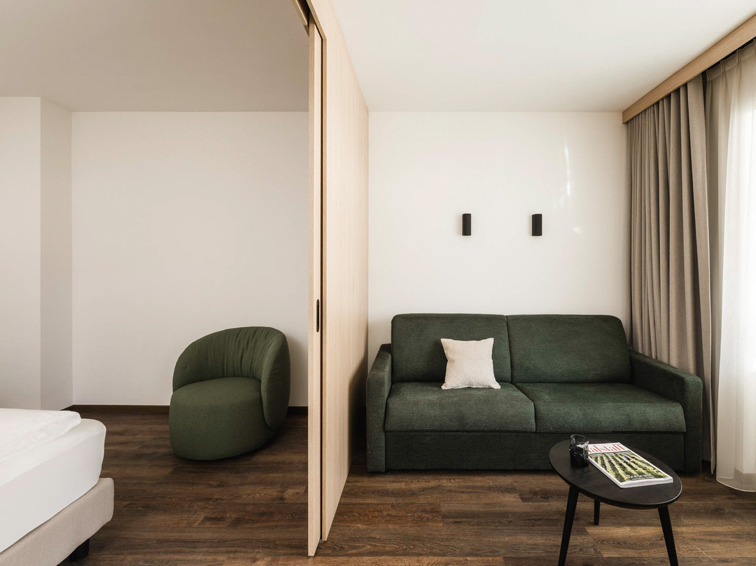 天堂运动酒店主图