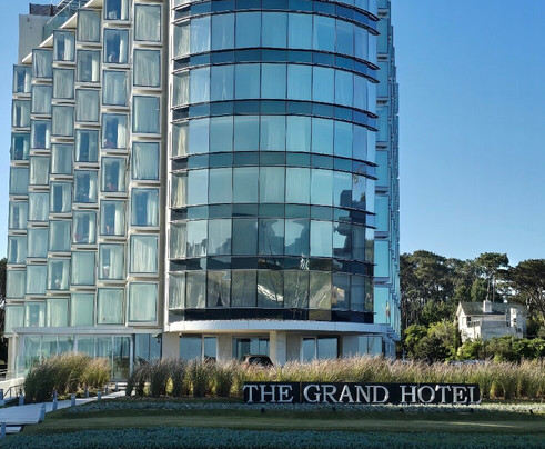 The Grand Hotel主图