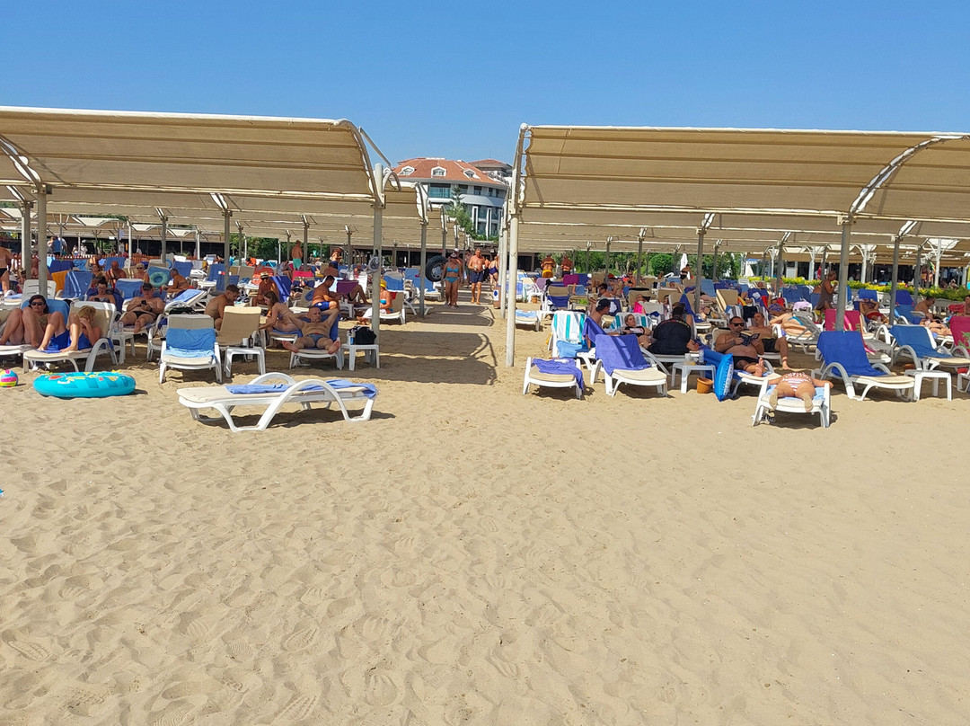 Side Beach-西代必去景点