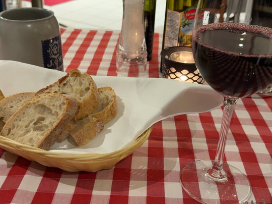 Trattoria Piccolo Tennis Klub Blau-Gold