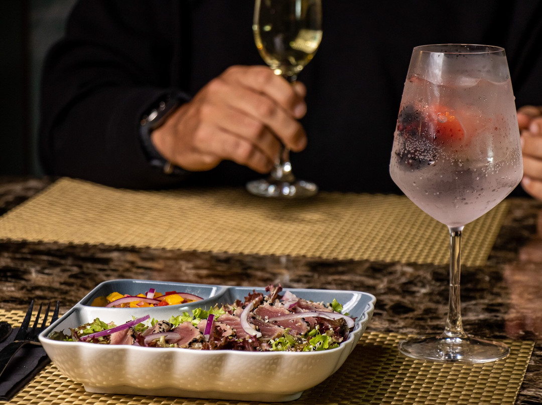 Hollywood House Restaurant