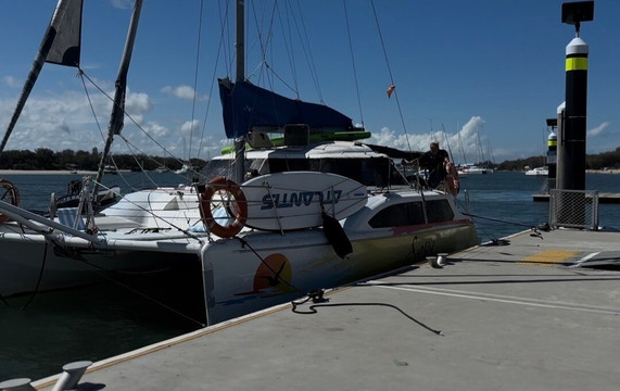 Sunrise Sailing Charters Gold Coast-梅因海滩必去景点