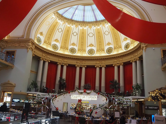 Shopping Stadsfeestzaal-安特卫普必去景点