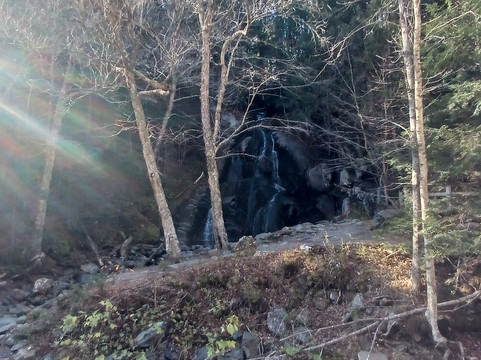 Moss Glen Falls-Granville必去景点