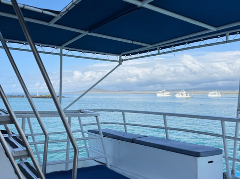 Fragata Yacht-Baltra必去景点