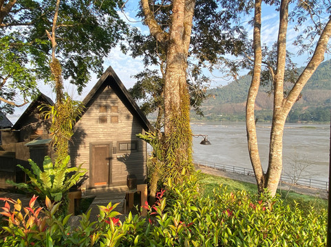 莱赛昂澳鲁度假村主图